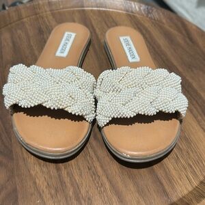 Steve Madden pearl sandals 5M